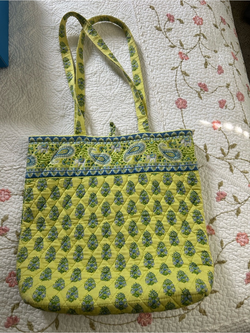 Vera Bradley tote bag